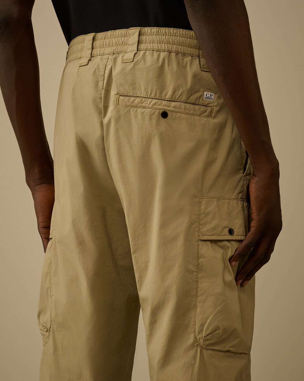C.P. COMPANY - 50 Fili Stretch Elasticated Lens Cargo Pants Gris olive - Lothaire