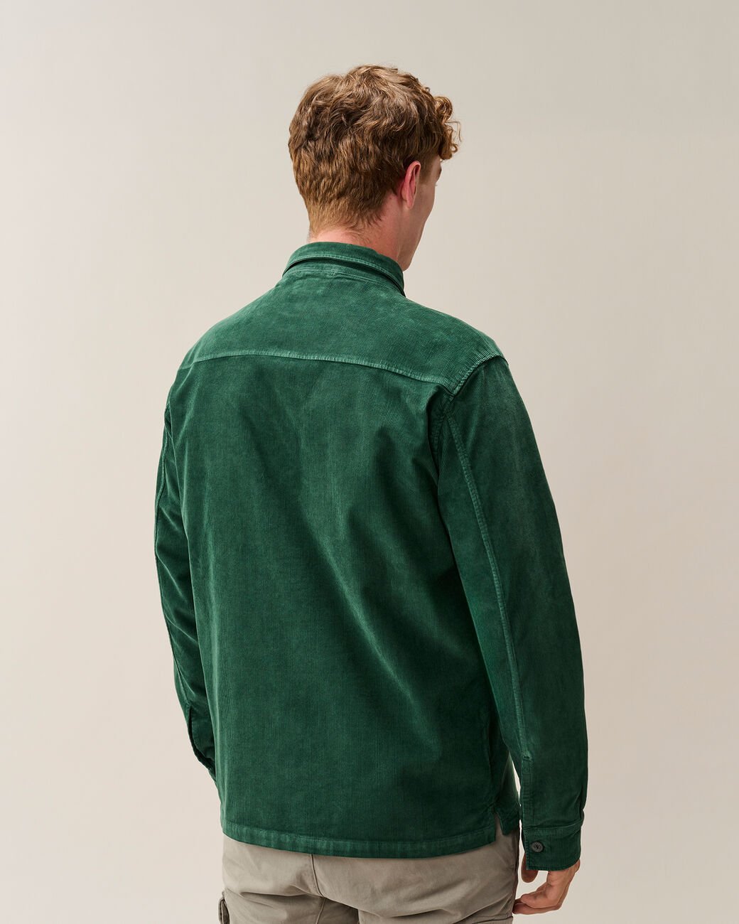 C.P. COMPANY - Chemise en velours côtelé Lens Vert pin - Lothaire