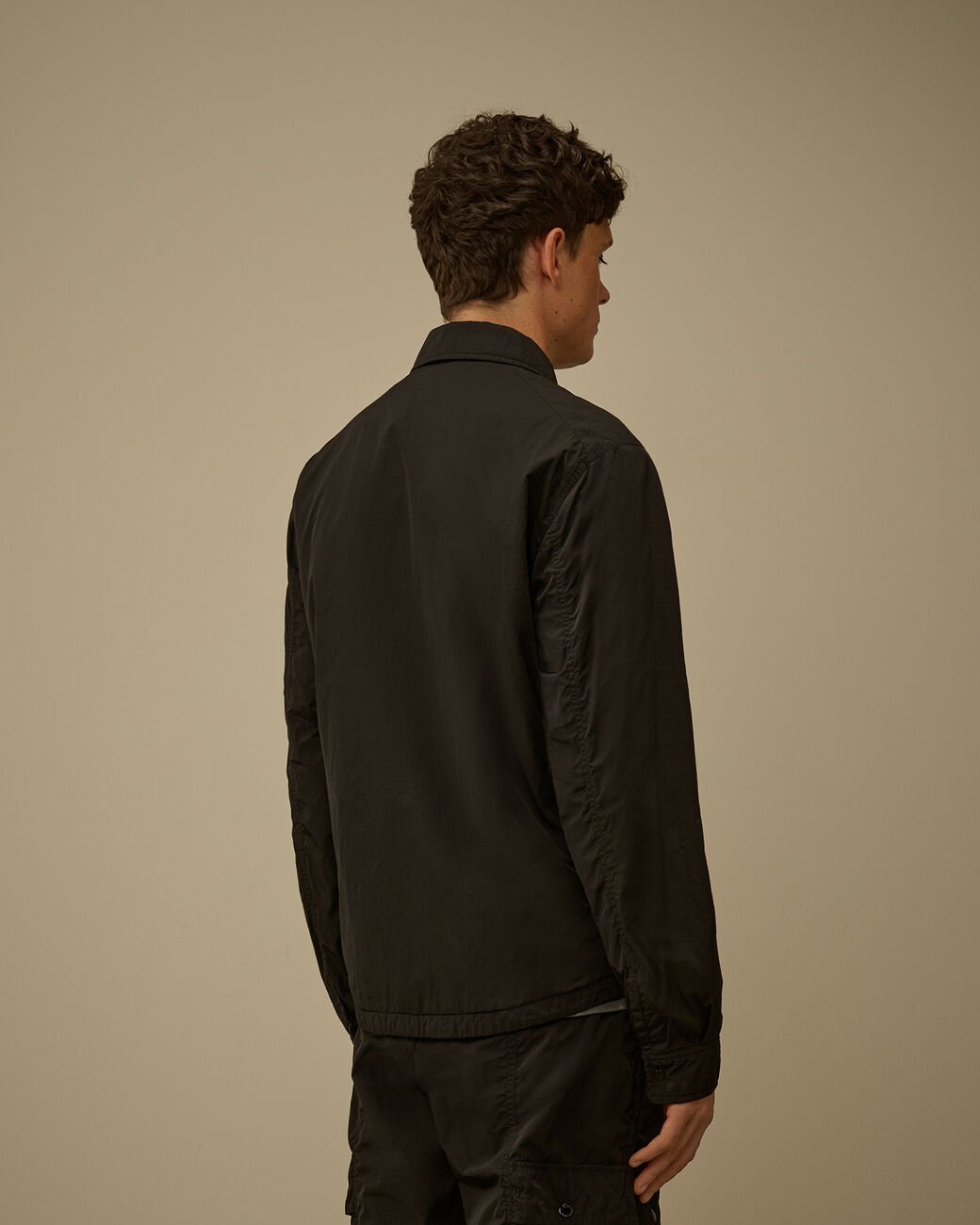 C.P. COMPANY - Chrome - R Padded Lens Overshirt Noir - Lothaire