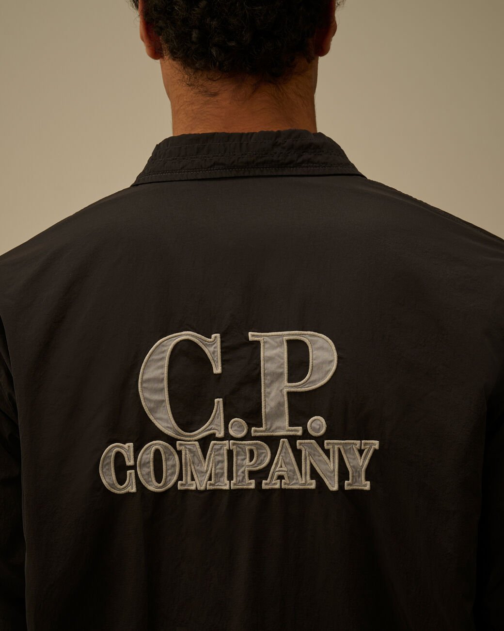 C.P. COMPANY - Chrome - R Zipped Lens Overshirt Noir - Lothaire