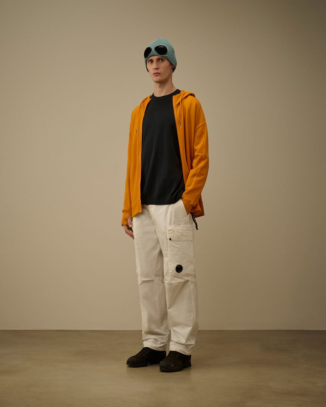 C.P. COMPANY - Cotton Crepe Crewneck Lens Sweater Bleu nuit - Lothaire