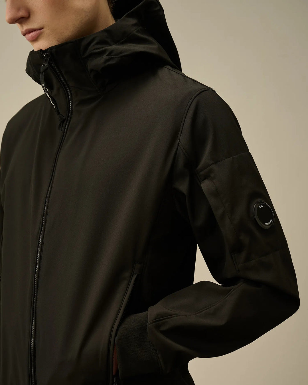 C.P. COMPANY - C.P. Shell - R Hooded Jacket - Noir - Lothaire
