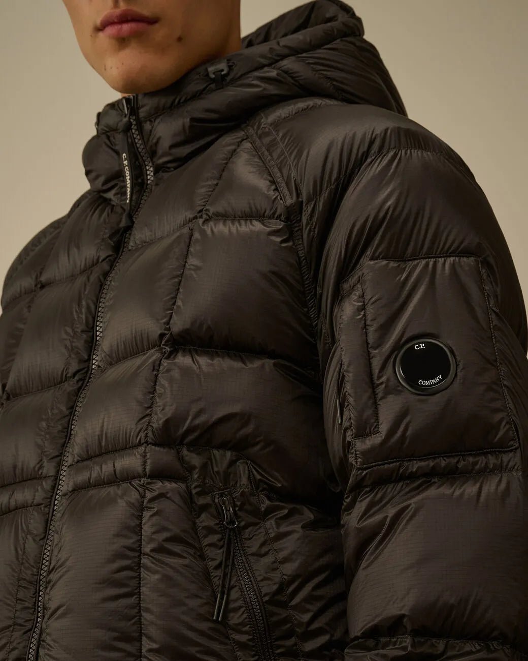 C.P. COMPANY : D.D. Shell Hooded Down Jacket noir hiver 2025 - Lothaire