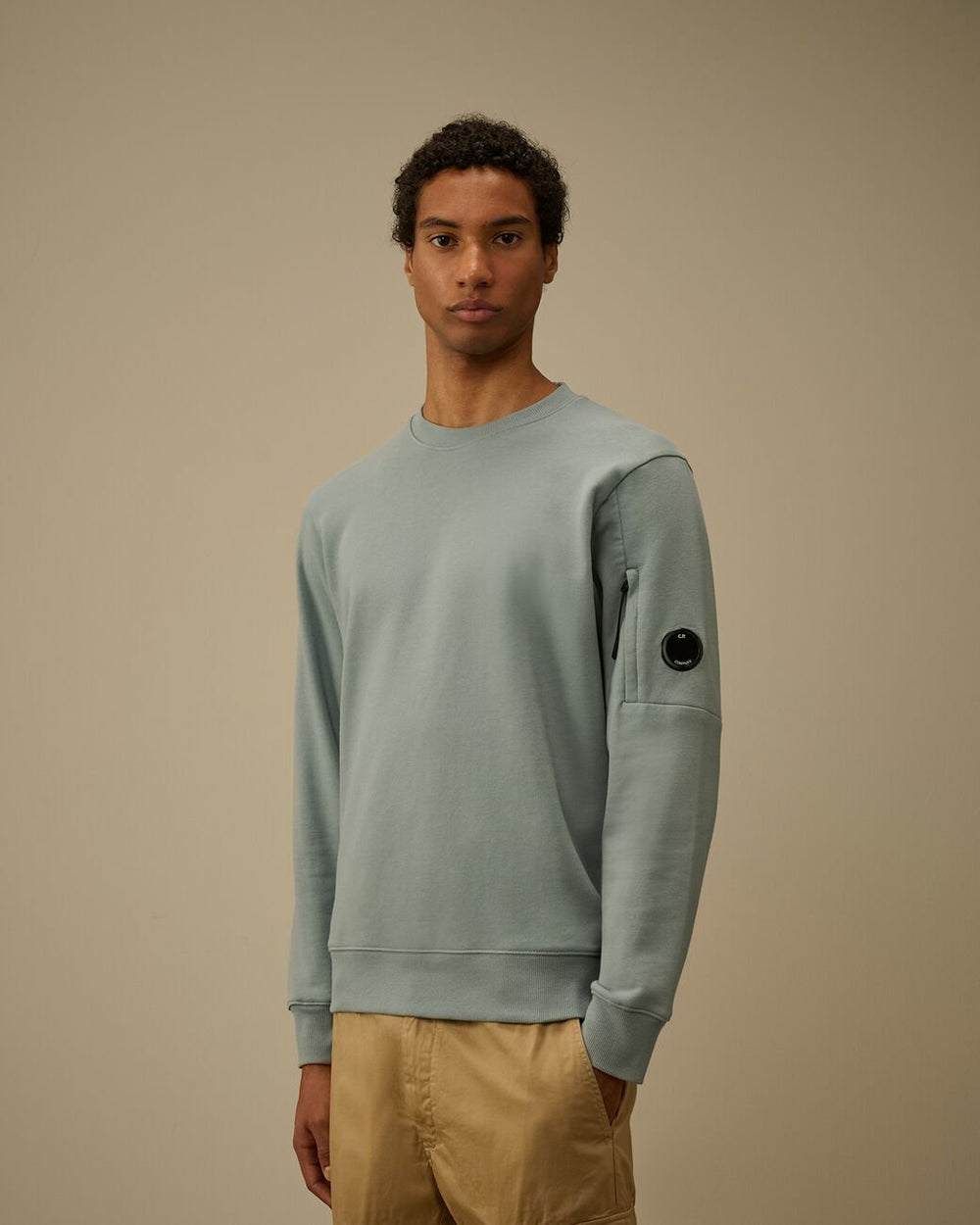 C.P. COMPANY - Diagonal Raised Fleece Crewneck Lens Sweatshirt Bleu argenté - Lothaire