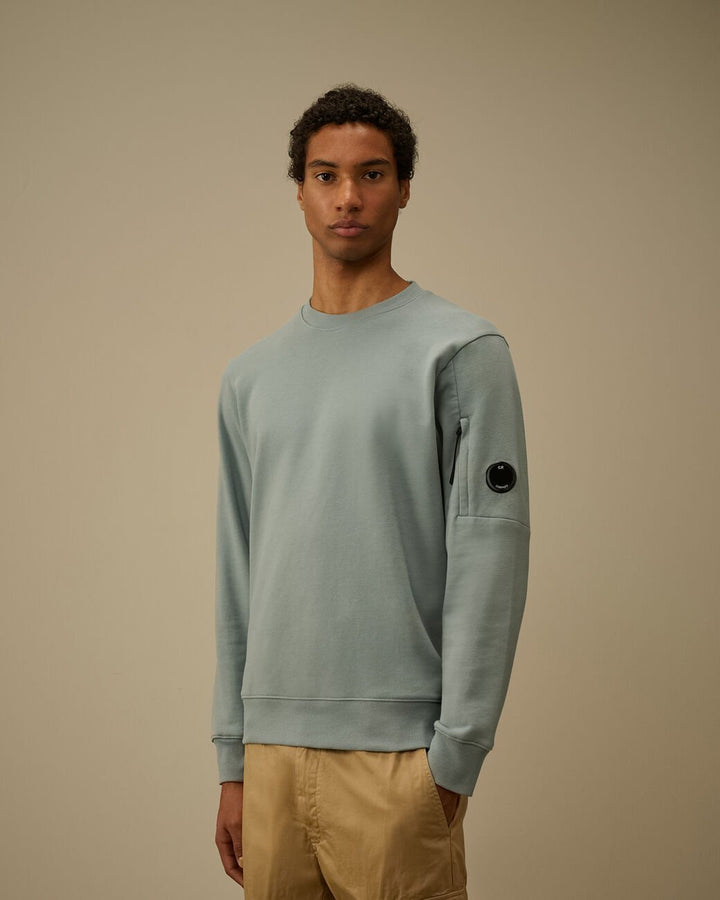 C.P. COMPANY - Diagonal Raised Fleece Crewneck Lens Sweatshirt Bleu argenté - Lothaire