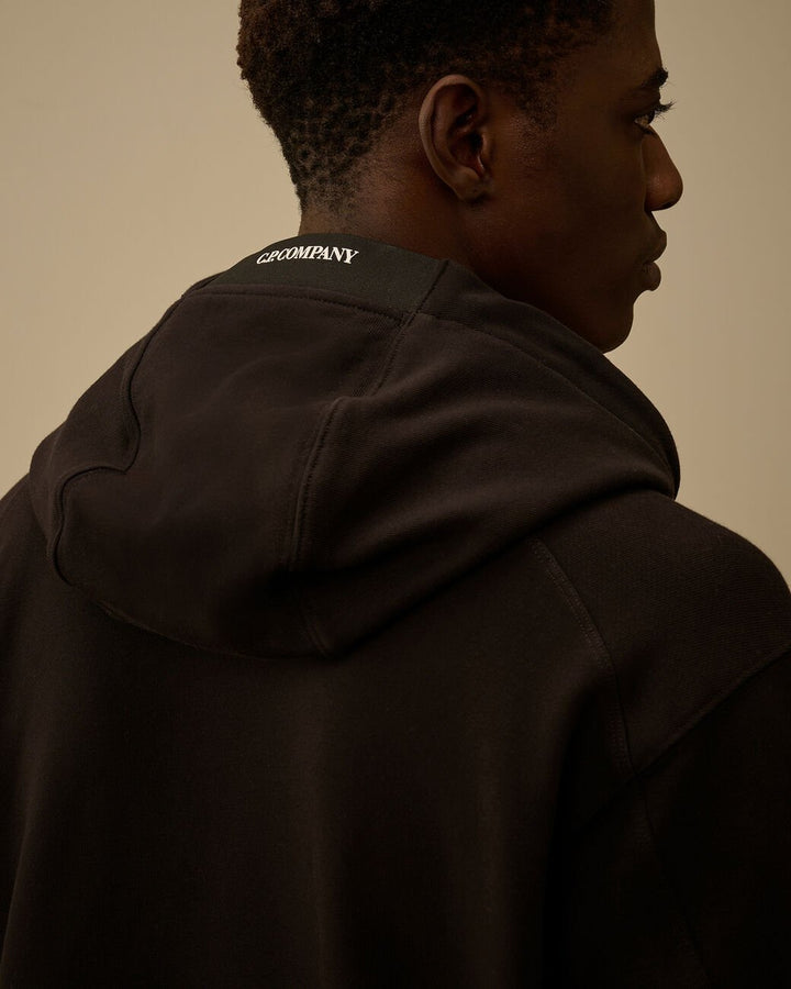 C.P. COMPANY - Diagonal Raised Fleece Hooded Lens Sweatshirt Noir - Lothaire