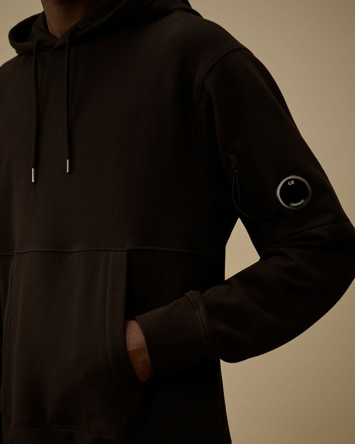 C.P. COMPANY - Diagonal Raised Fleece Hooded Lens Sweatshirt Noir - Lothaire