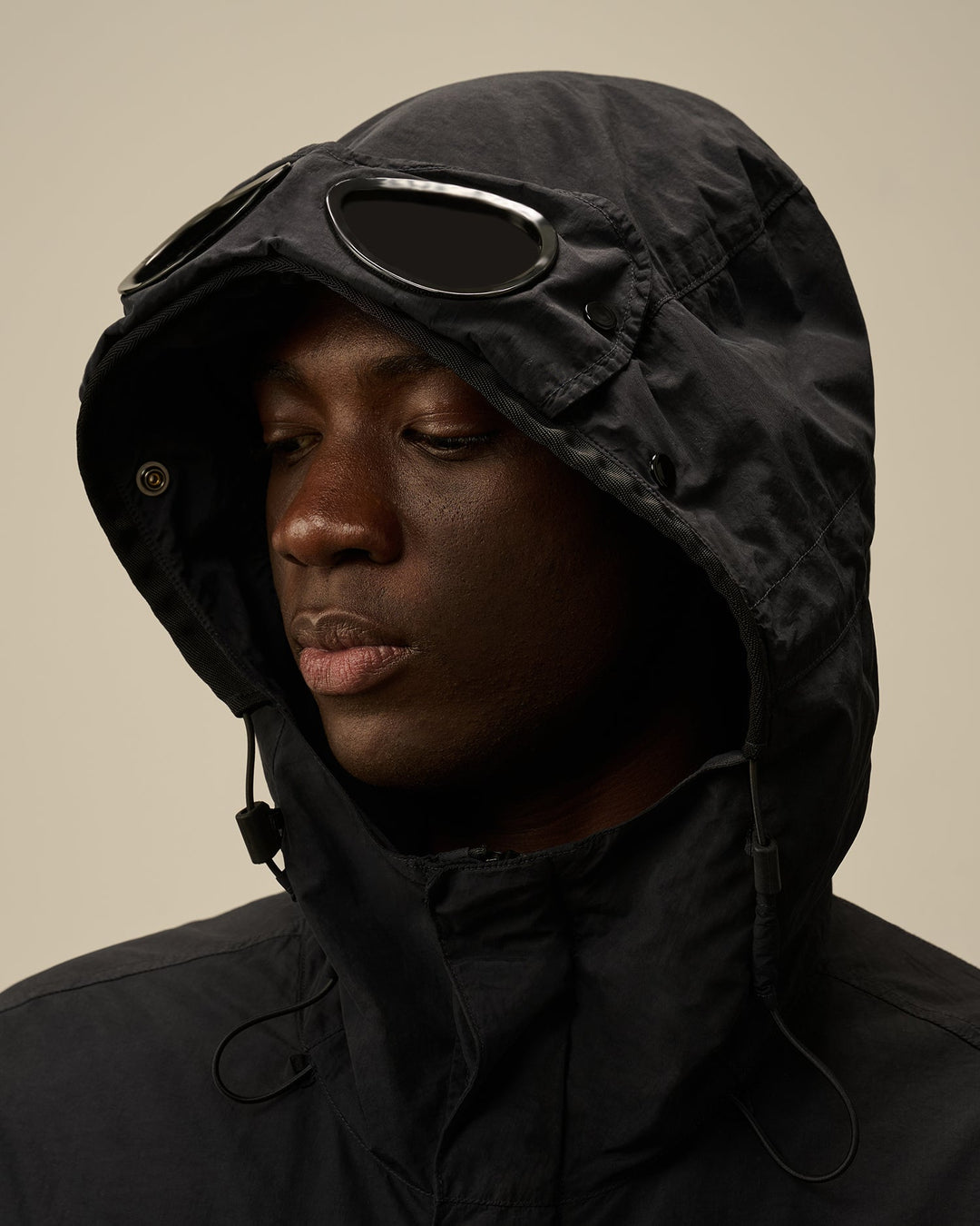 C.P. COMPANY - Flatt Nylon Goggle Jacket bleu total eclipse - Lothaire