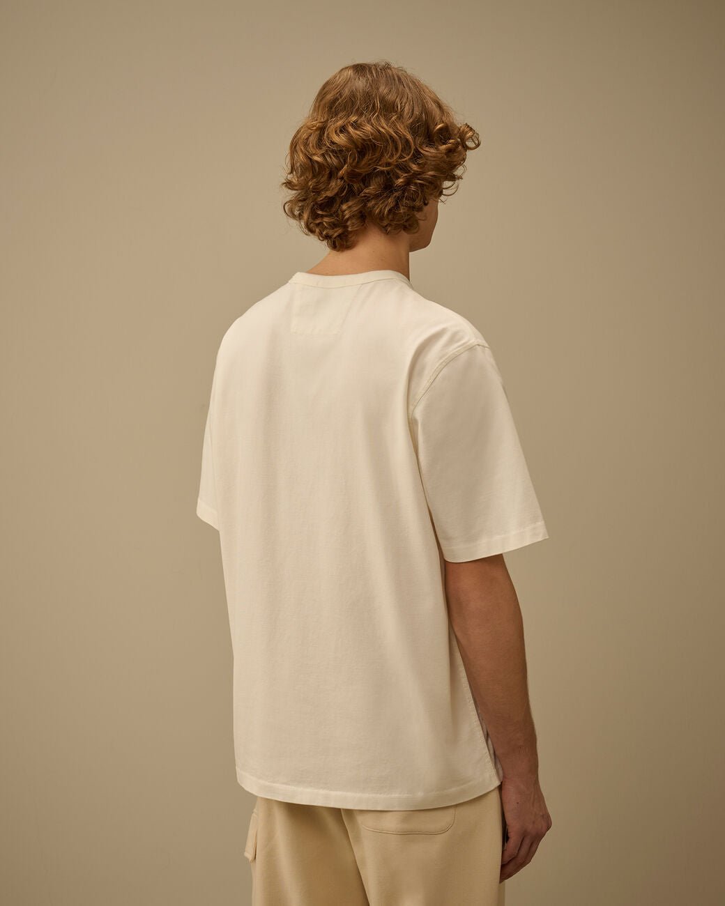 C.P. COMPANY - Mercerized Jersey 30/2 Twisted Short Sleeve Logo T-Shirt Beige - Lothaire