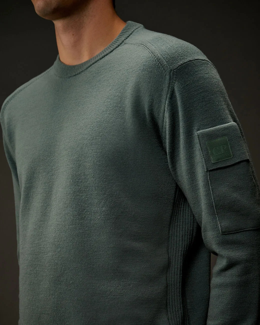 C.P. COMPANY - Metropolis Series Extrafine Merino Wool Crewneck Sweater bleu mer - Lothaire