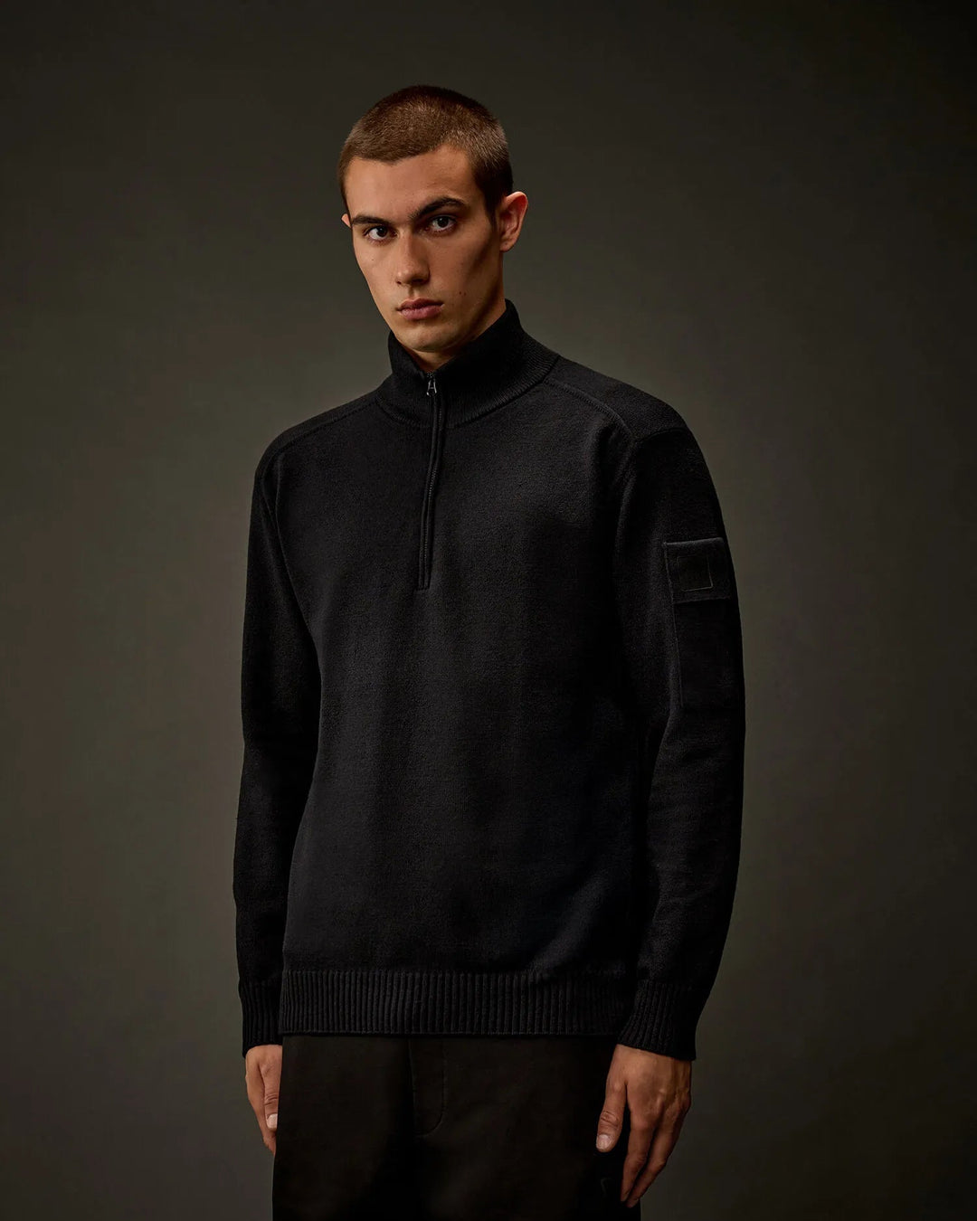 C.P. COMPANY - Metropolis Series Extrafine Merino Wool Half Zip Sweater Black - Lothaire