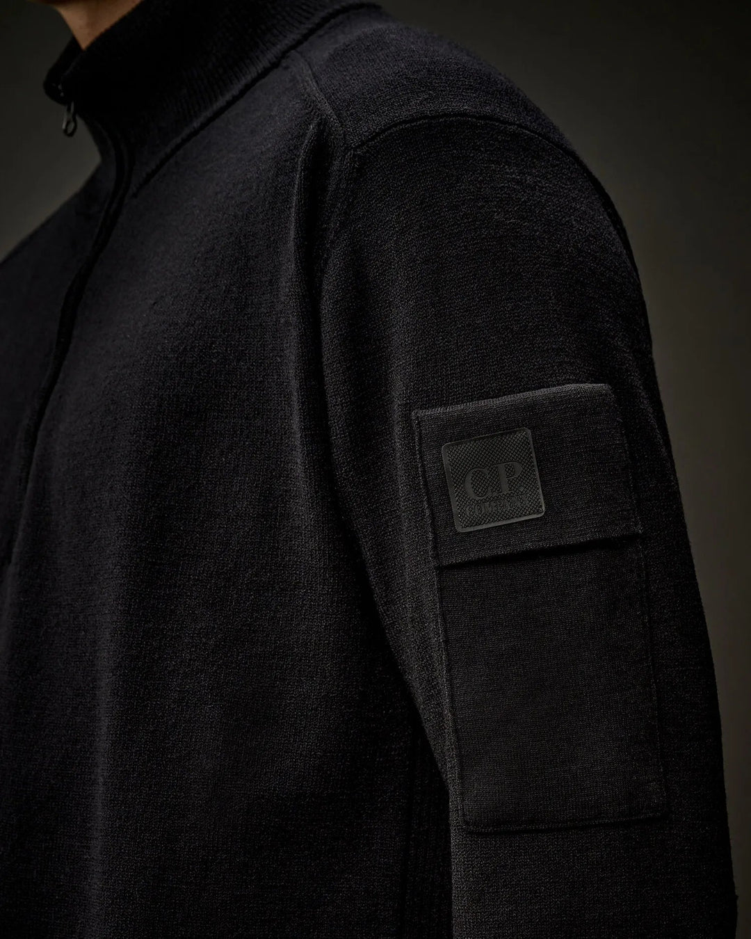 C.P. COMPANY - Metropolis Series Extrafine Merino Wool Half Zip Sweater Black - Lothaire