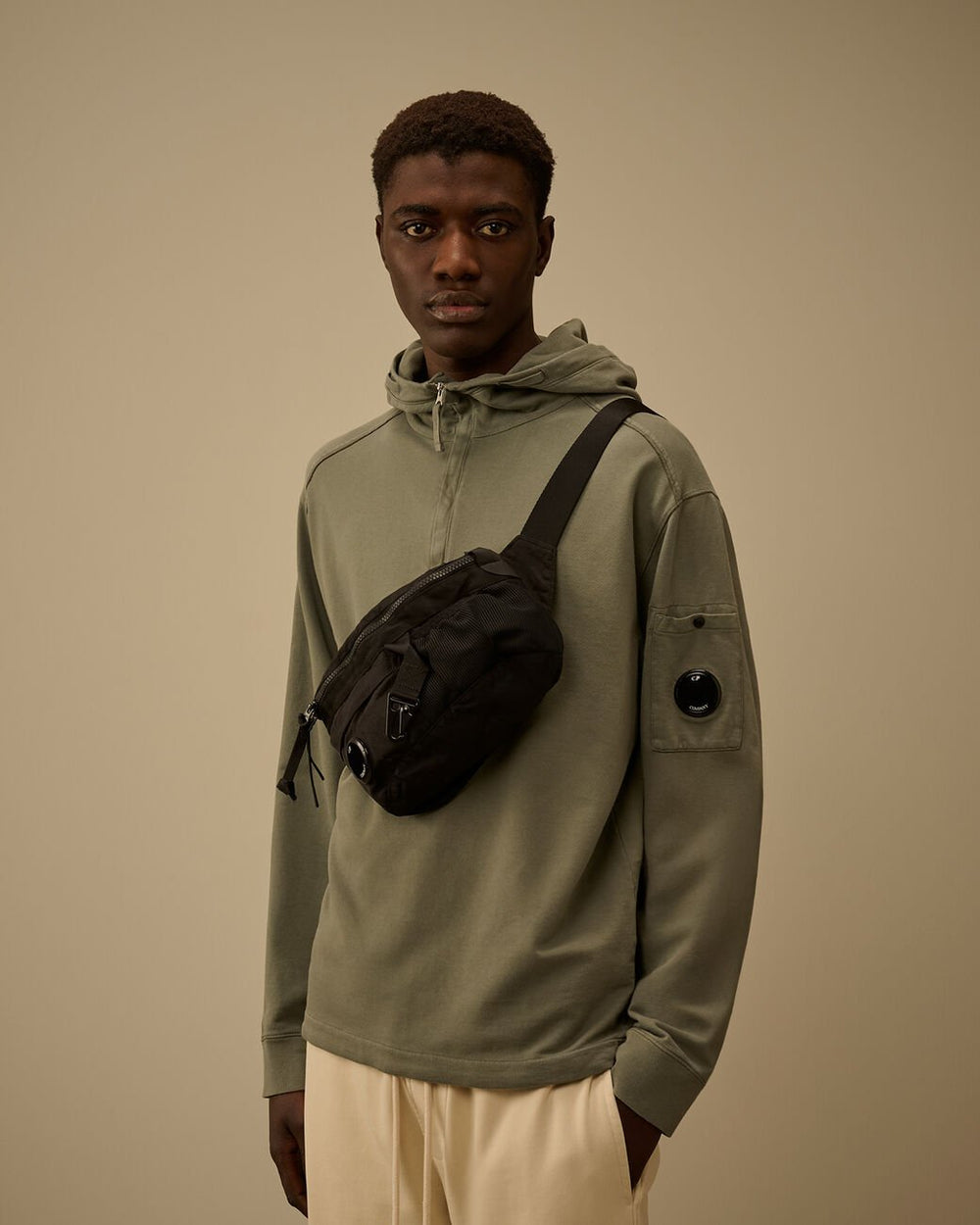 C.P. COMPANY - Nylon B Lens Waistbag Noir - Lothaire