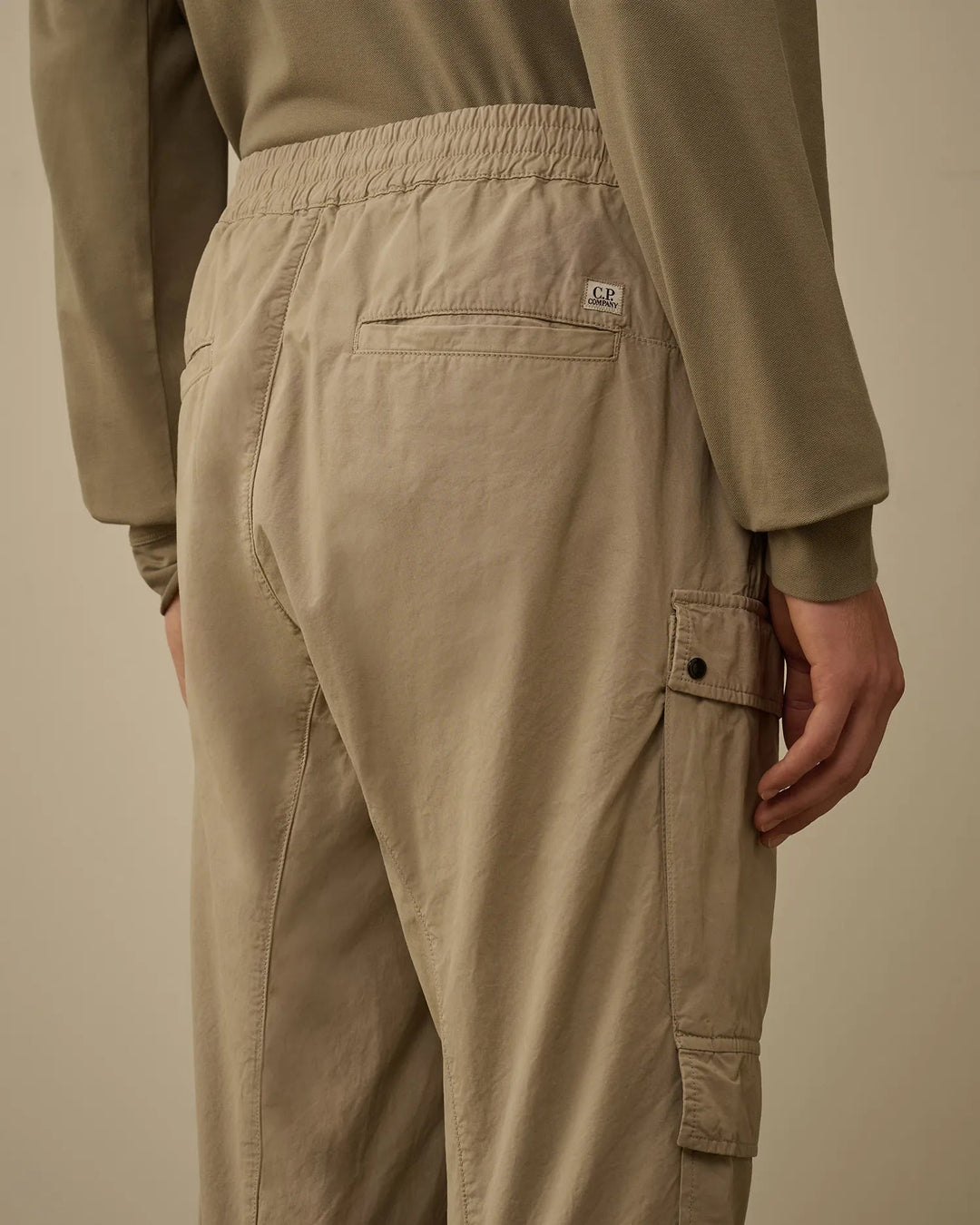 C.P. COMPANY - Pantalons cargo Microreps london fog - Lothaire