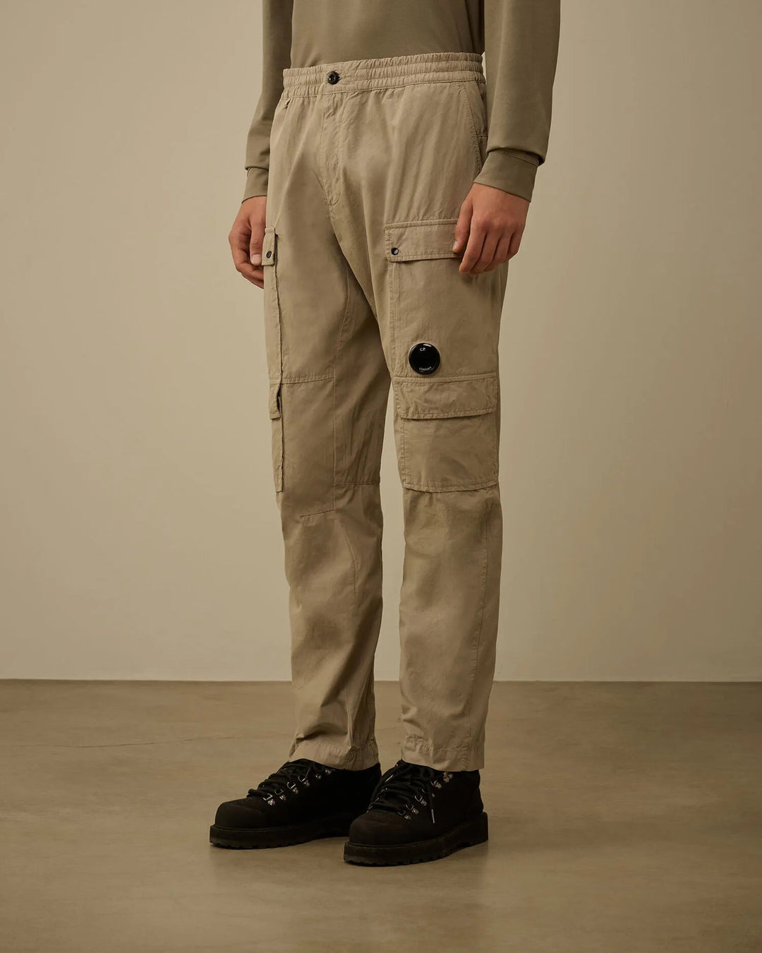 C.P. COMPANY - Pantalons cargo Microreps london fog - Lothaire