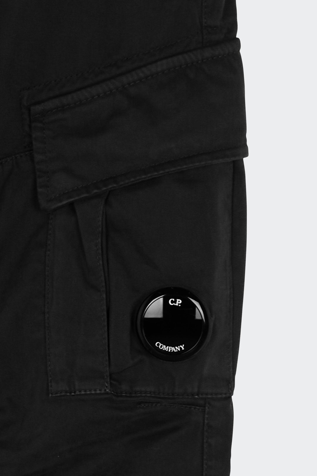 C.P. COMPANY - Pantalons Cargo Pocket Trousers Noir - Lothaire