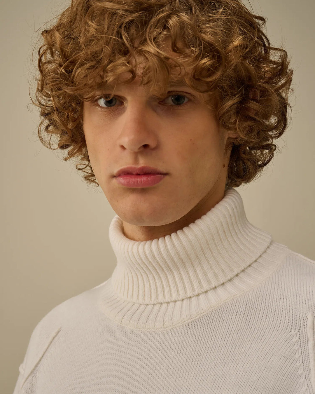 C.P. COMPANY - Pull à col roulé confectionné en Lambswool GRS Blanc - Lothaire