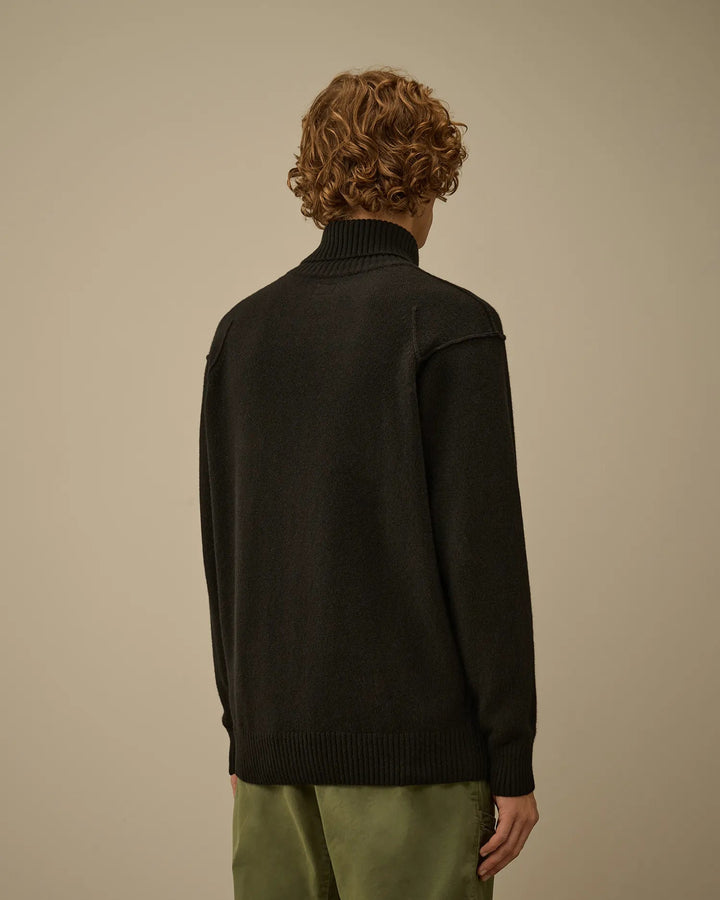 C.P. COMPANY - Pull Lambswool GRS Turtleneck Noir - Lothaire