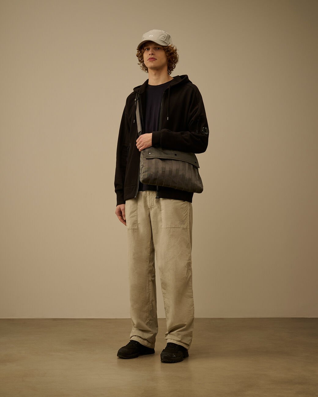 C.P. Company - Sweat à Capuche Zippé Noir - Lothaire