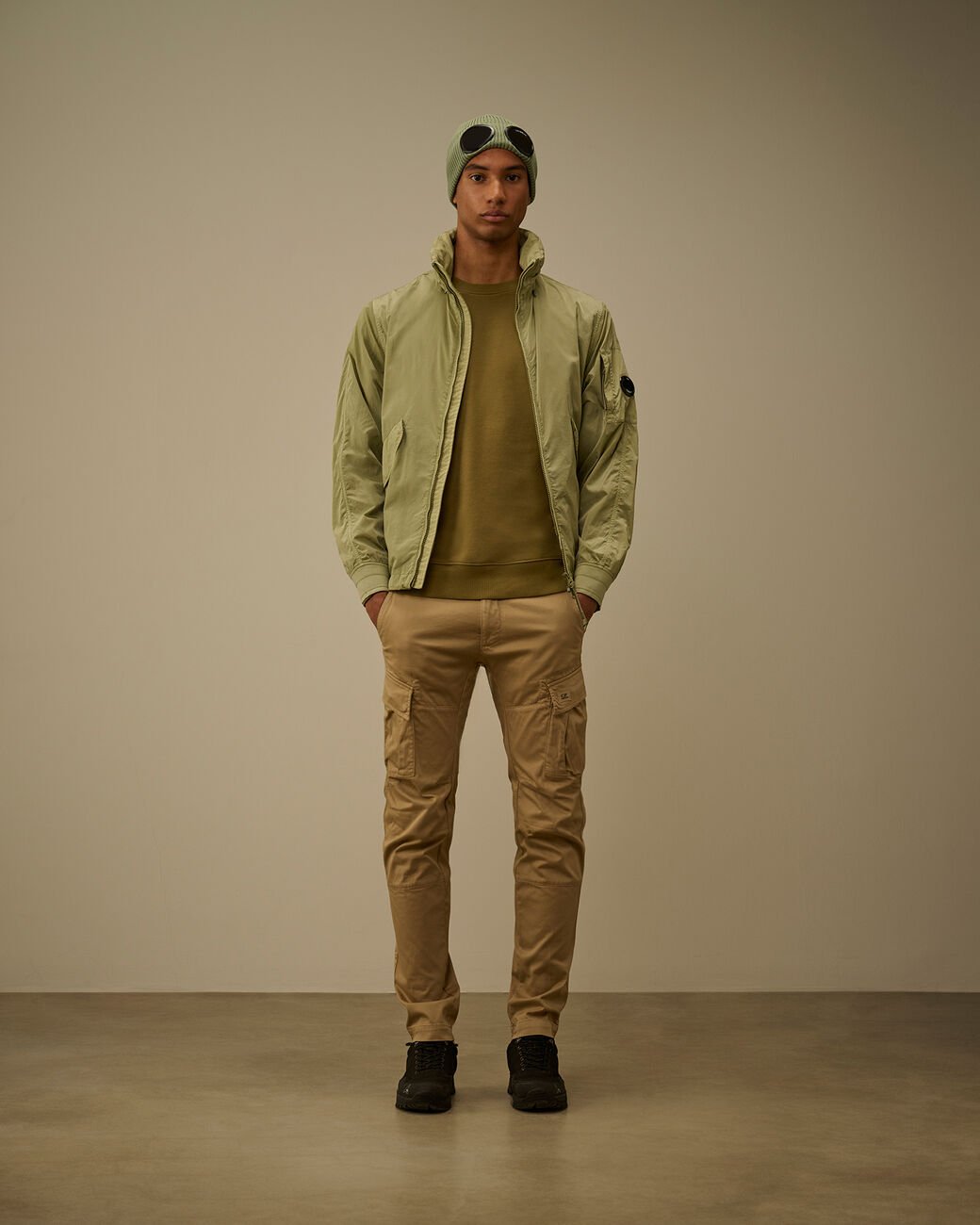 C.P. COMPANY - Sweatshirt Diagonal Raised Fleece Crewneck Lens Vert olive - Lothaire