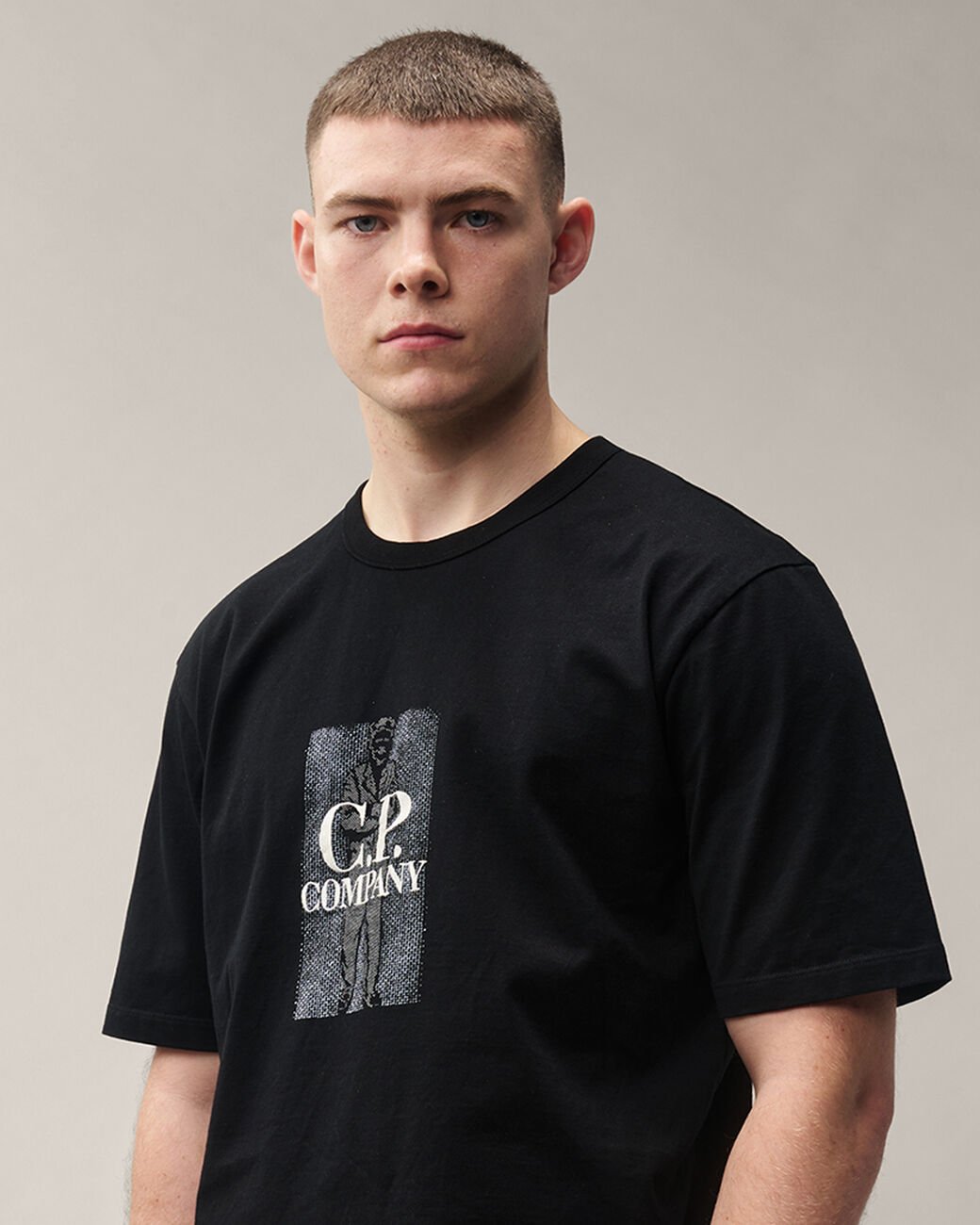 C.P. COMPANY - T-shirt Twisted Chest Logo en jersey mercerisé 30/2 Noir - Lothaire