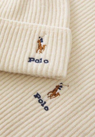 POLO RALPH LAUREN - Coffret bonnet et écharpe en laine côtelée Blanc crème