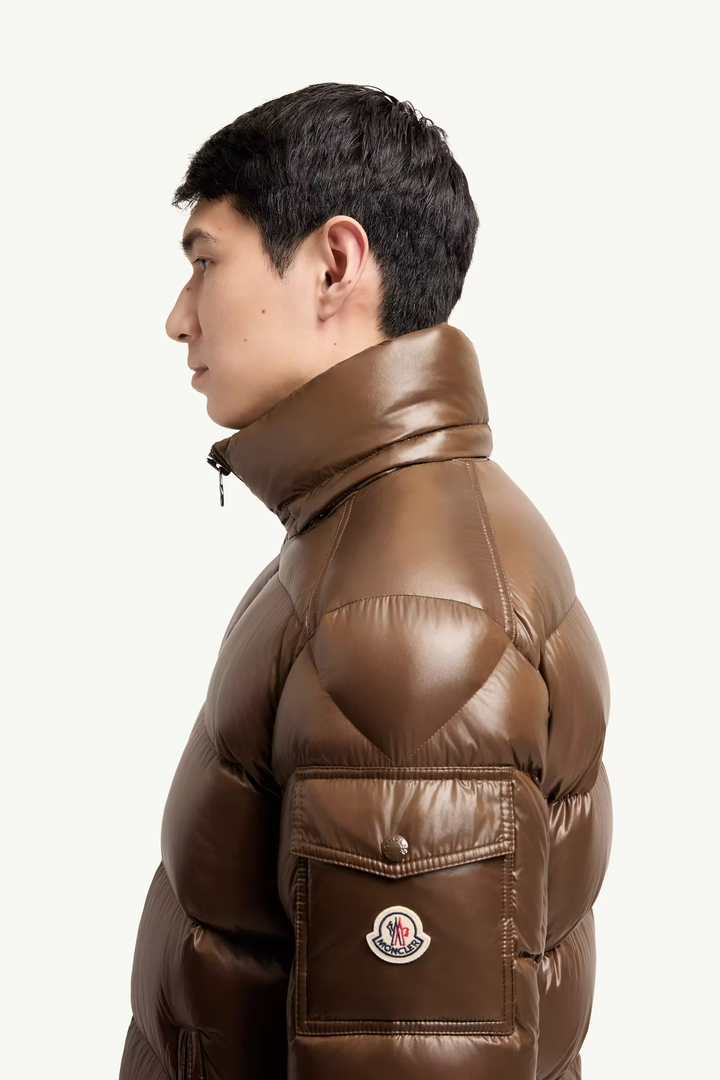 MONCLER - Doudoune courte à capuche Moncler Maya Marron