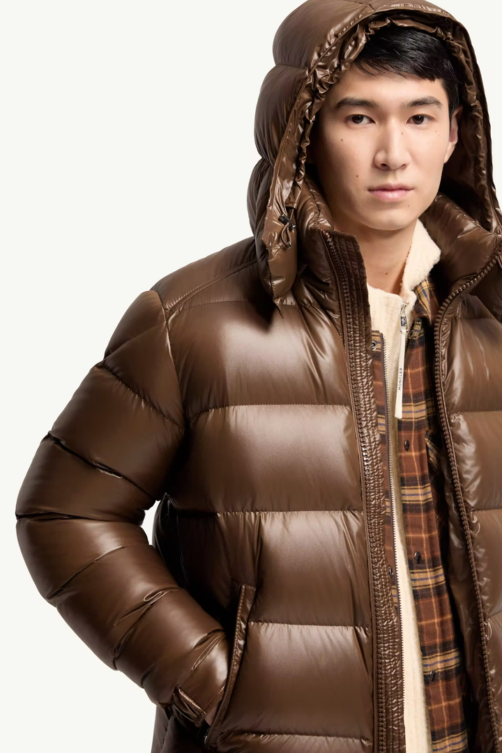 MONCLER - Doudoune courte à capuche Moncler Maya Marron