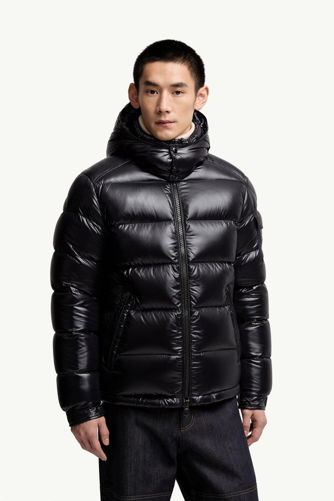 MONCLER - Doudoune courte à capuche Maya Noir