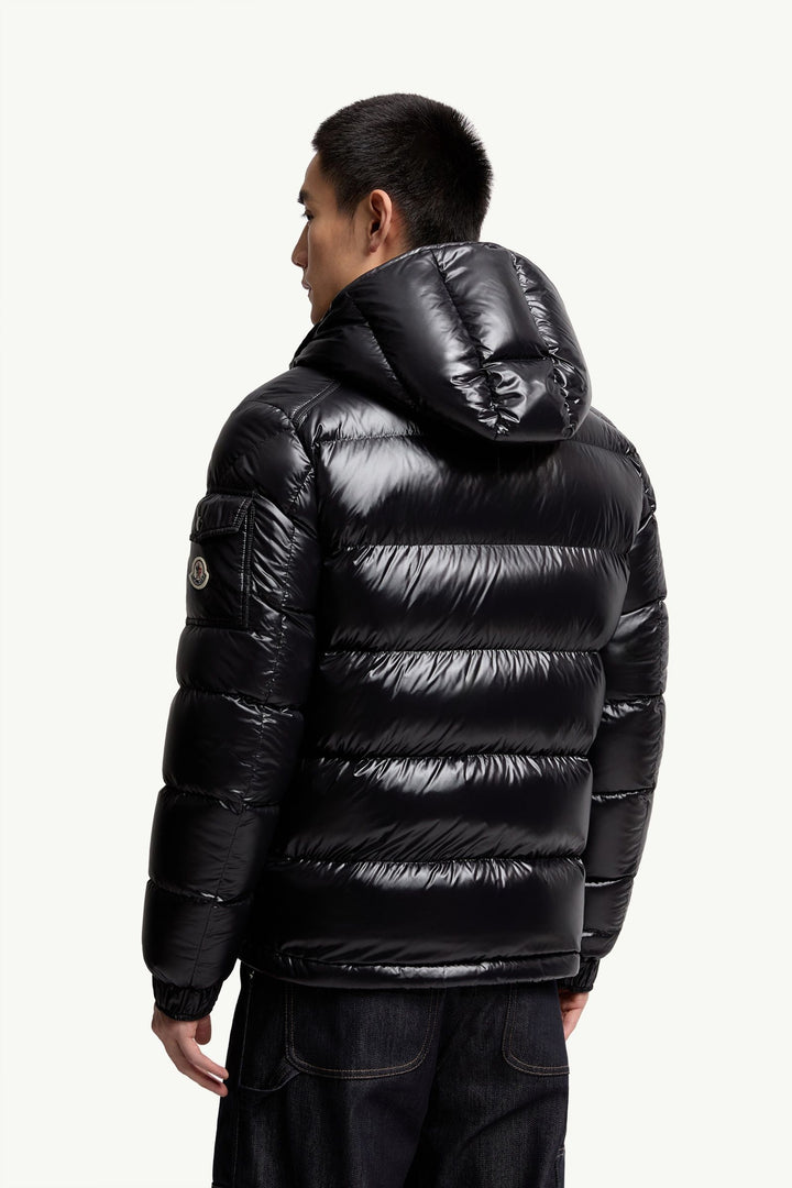 MONCLER - Doudoune courte à capuche Maya Noir