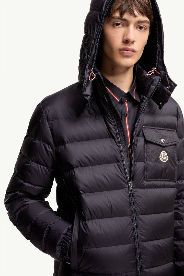 MONCLER – Doudoune courte à capuche Verith Bleu foncé