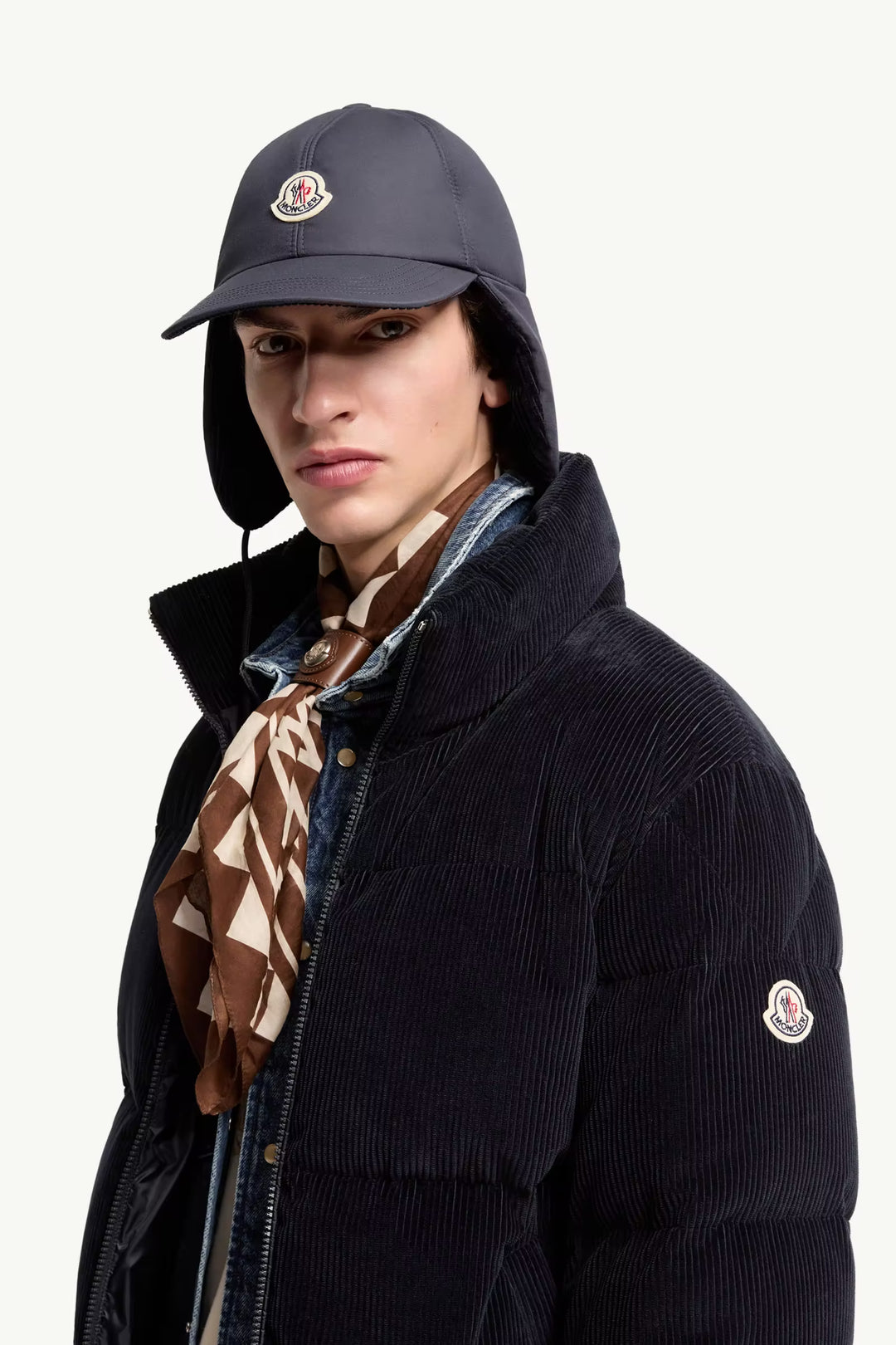 MONCLER - Doudoune courte Esparron en velours côtelé Bleu foncé
