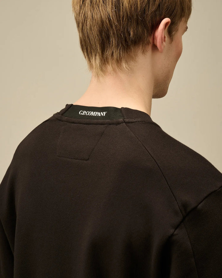 Fiche ok, corriger le prix et activer quand MSC a terminé C.P. COMPANY - Diagonal Raised Fleece Crewneck Lens Sweatshirt - Noir - Lothaire