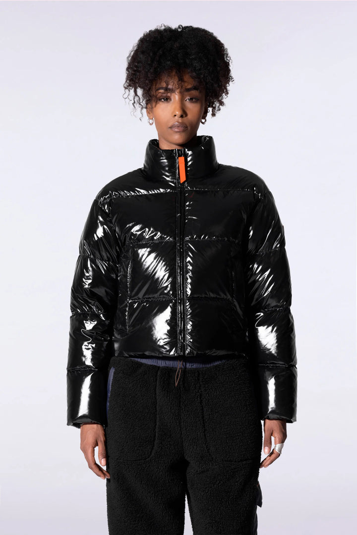 GERTRUDE - Doudoune courte effet glossy Kate Bright Noir - Lothaire