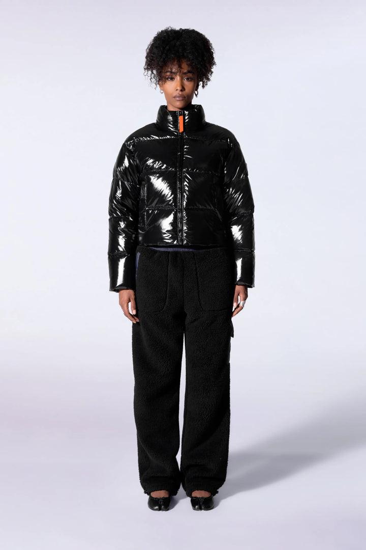 GERTRUDE - Doudoune courte effet glossy Kate Bright Noir - Lothaire