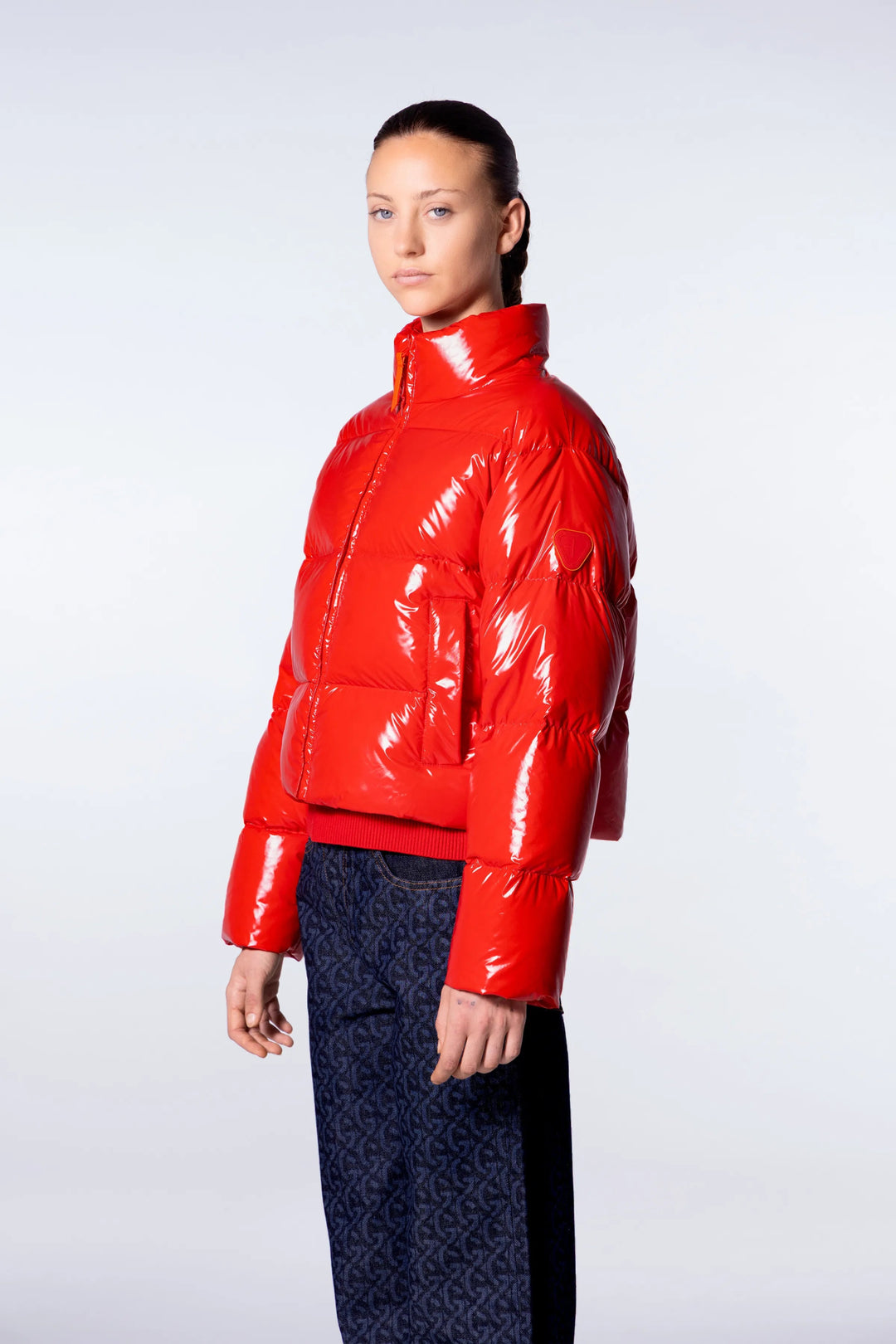 GERTRUDE - Doudoune courte effet glossy Kate Bright Poppie - Lothaire