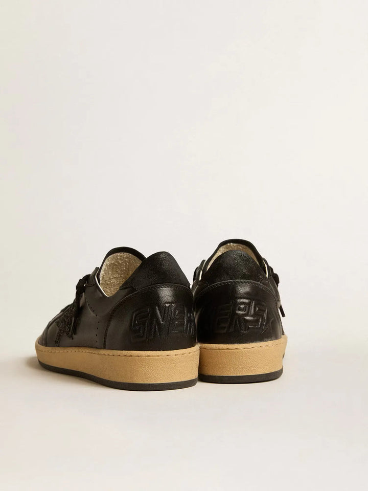 GOLDEN GOOSE - Ball Star pour femme en cuir nappa noir avec étoile à paillettes noires et contrefort en daim - Lothaire
