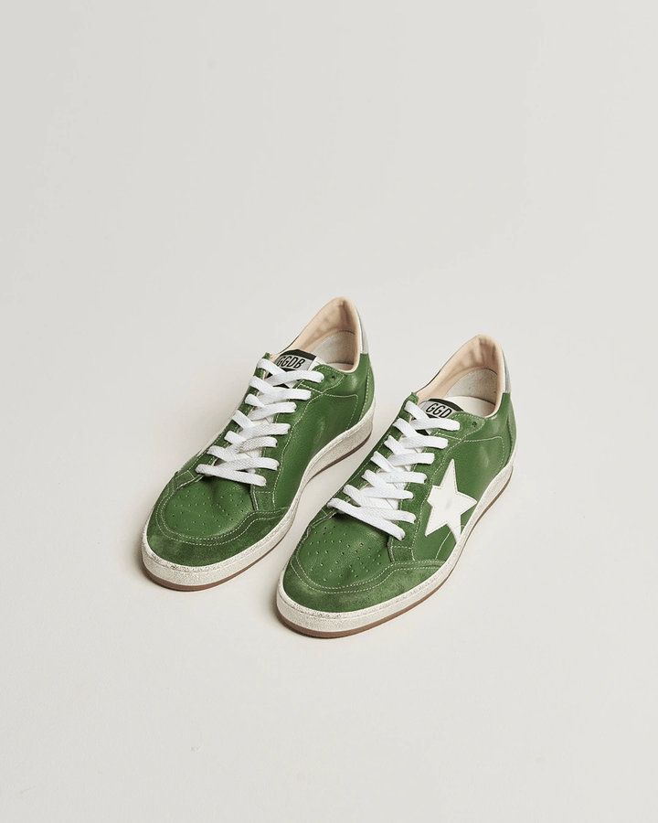 GOLDEN GOOSE - Ball Star pour homme en daim vert avec étoile blanche et contrefort en cuir argenté - Lothaire
