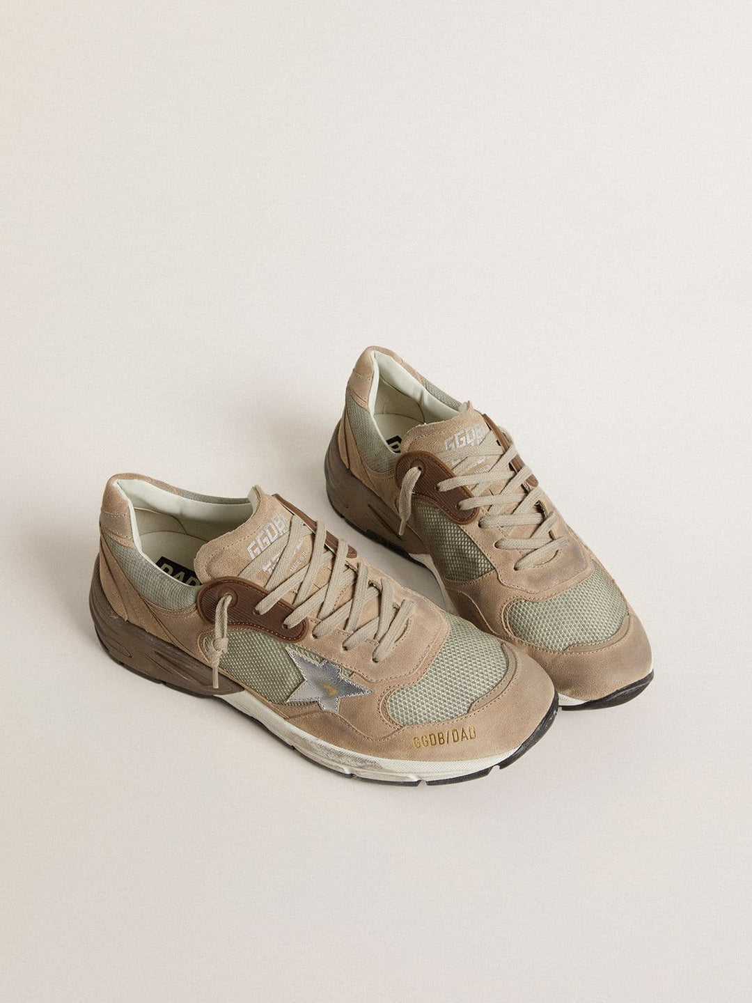 GOLDEN GOOSE - Basket Running Dad Beige/Silver - Lothaire