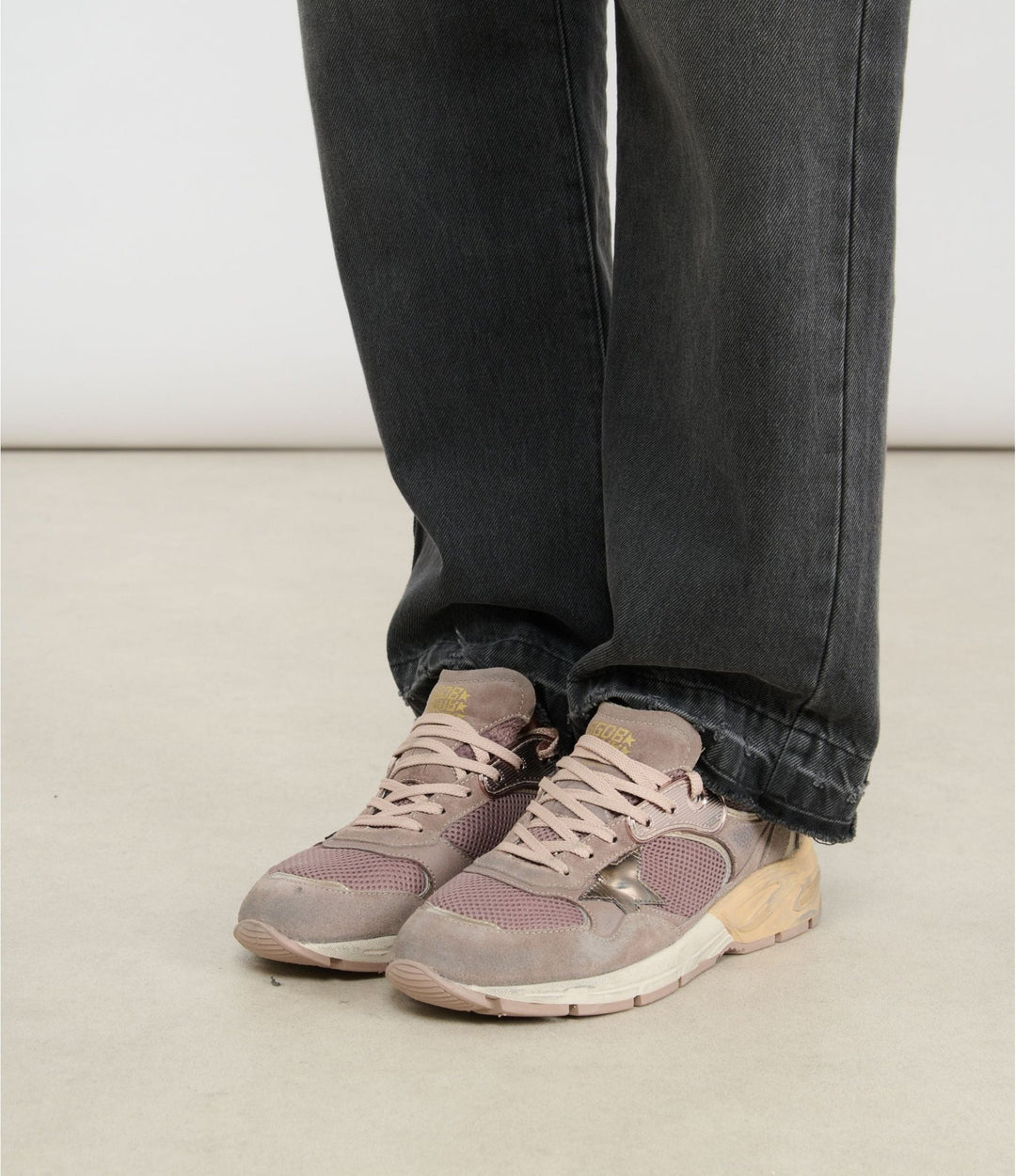 GOLDEN GOOSE FEMME - Baskets Running Dad Beige et Mauve - Lothaire