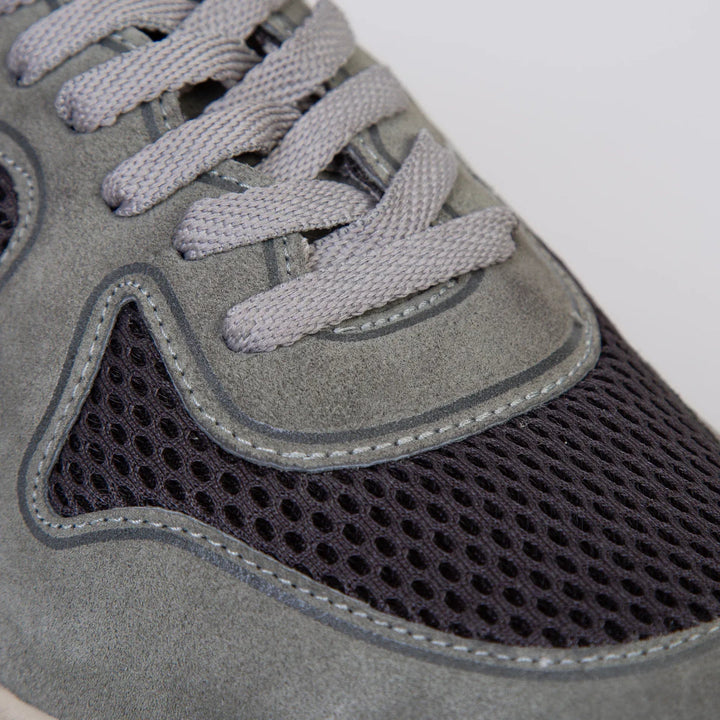 GOLDEN GOOSE - Running Sole en daim gris avec étoile et contrefort blancs - Lothaire