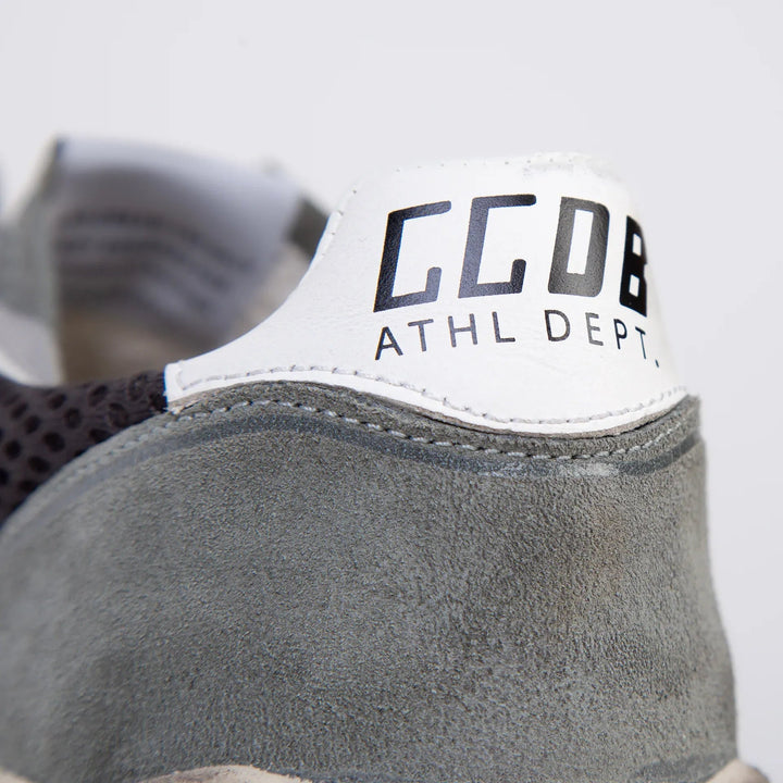 GOLDEN GOOSE - Running Sole en daim gris avec étoile et contrefort blancs - Lothaire