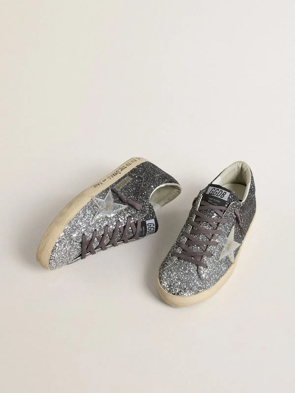 GOLDEN GOOSE - Super Star pour femme avec tige à paillettes et étoile en cuir lamé argentés - Lothaire