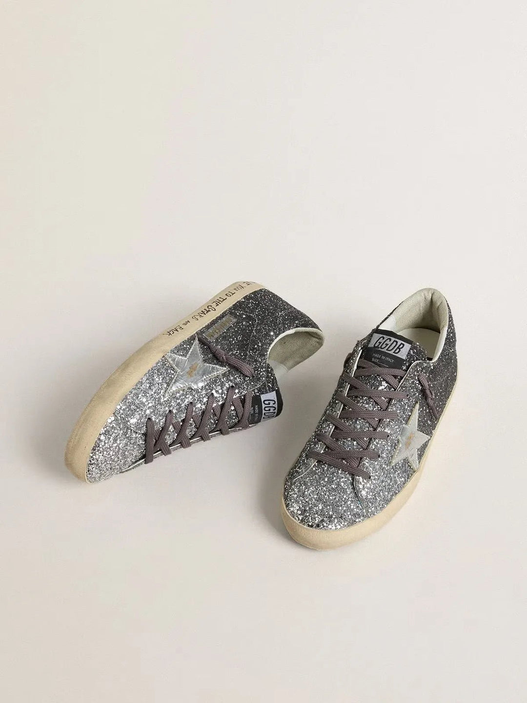 GOLDEN GOOSE - Super Star pour femme avec tige à paillettes et étoile en cuir lamé argentés - Lothaire