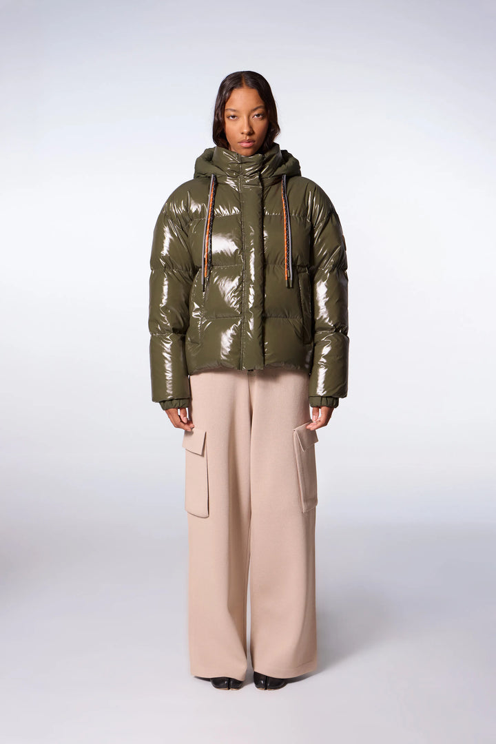 GERTRUDE - Doudoune courte brillante Lili Bright Khaki