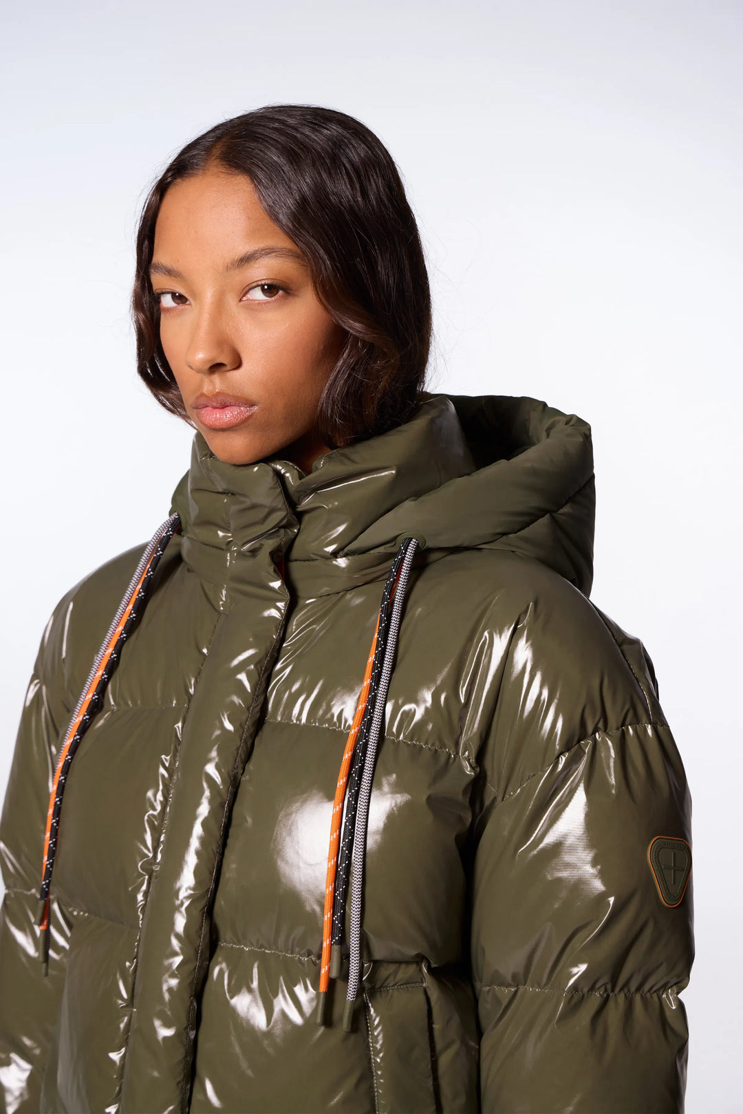 GERTRUDE - Doudoune courte brillante Lili Bright Khaki