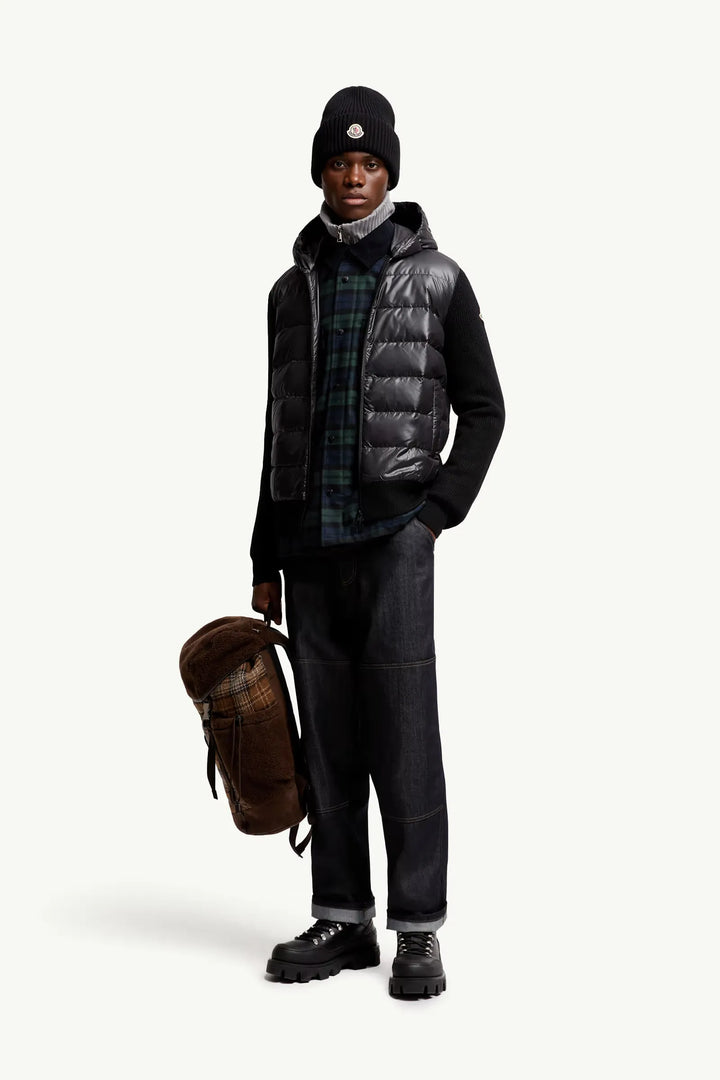 MONCLER - Cardigan zippé matelassé à capuche en laine noir