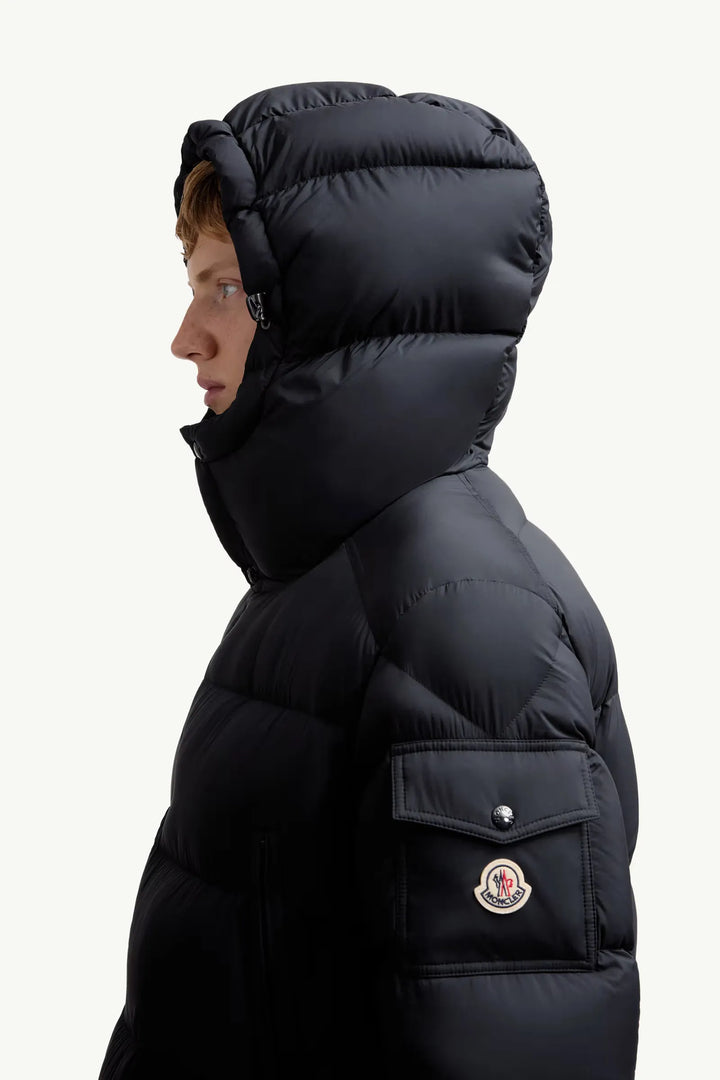 MONCLER - Doudoune courte à capuche Bretagne bleu