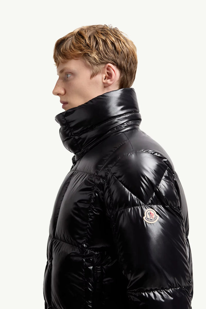 MONCLER - Doudoune courte à capuche Parana noir