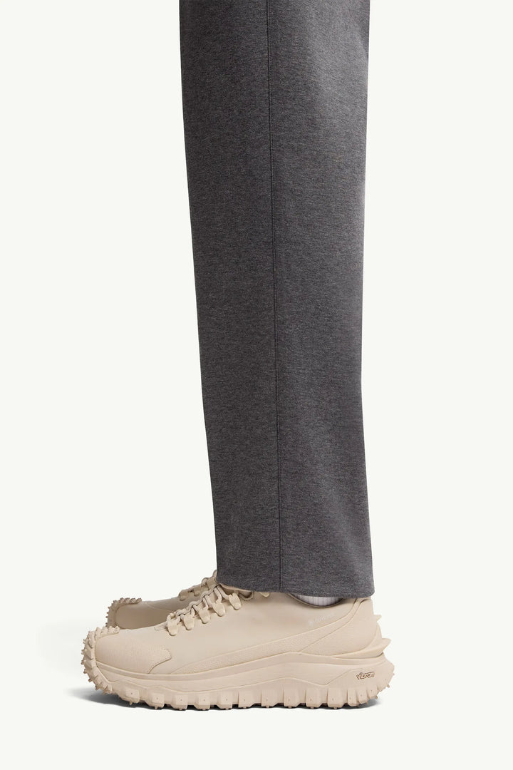MONCLER - Pantalon en coton mélangé gris